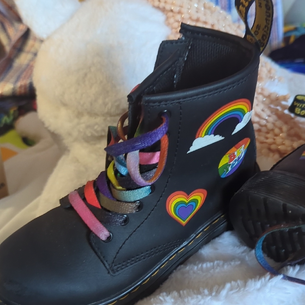 Kids Rainbow Heart Boots